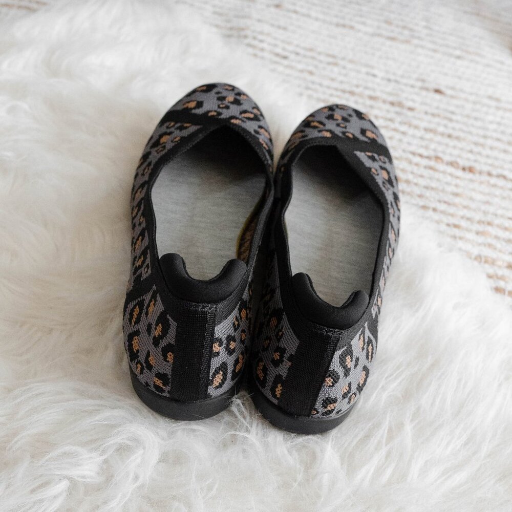 NWT Clarks Cloudsteppers Carly Wish Flats Women’s Size 8.5 Leopard Print Comfort - Picture 3 of 6
